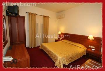 Knossos CitySpa Hotel 3